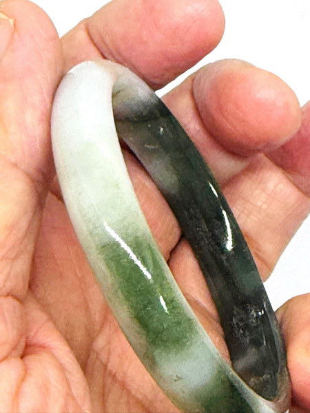 กำไลหยกม่วงสองสีพม่า-57 มม. (Burmese Lavender Jade Bangle)