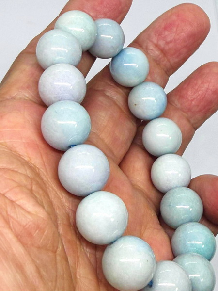 สร้อยข้อมือหยกฟ้าพาสเทลพม่า-13 มม. (Burmese Blue Jade Bracelet)