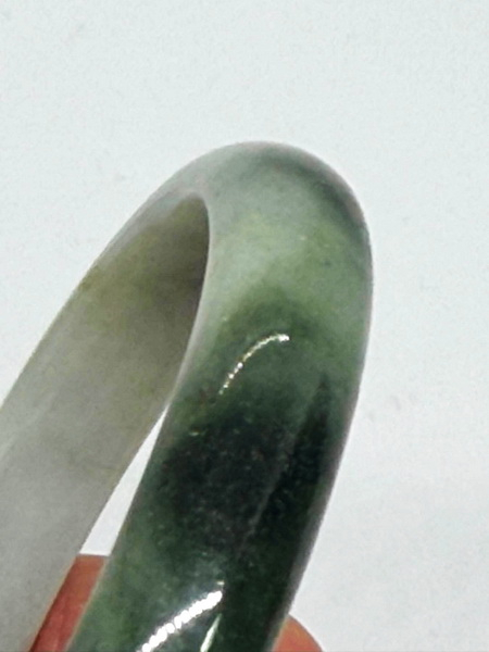 กำไลหยกม่วงสองสีพม่า-57 มม. (Burmese Lavender Jade Bangle)