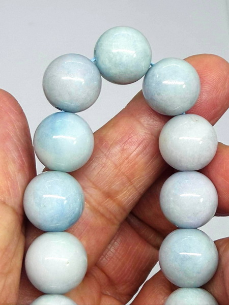 สร้อยข้อมือหยกฟ้าพาสเทลพม่า-13 มม. (Burmese Blue Jade Bracelet)