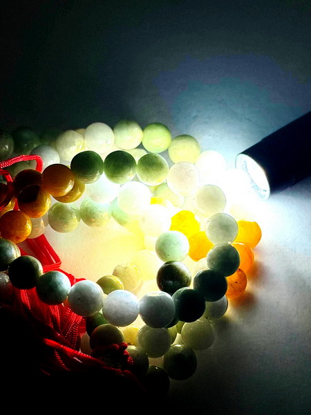 สร้อยคอหยกสามสีพม่า-7 มม. (Burmese Tri-color Jade 108 Bead Mala)