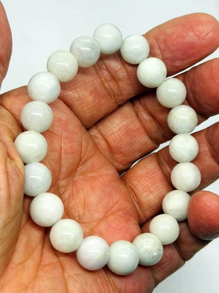 สร้อยข้อมือหยกขาวพม่า-10 มม. (Burmese White Jade Bracelet)