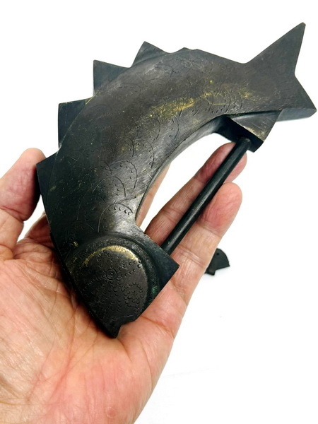 กุญแจจีนโบราณ (Ancient Chinese Padlock)