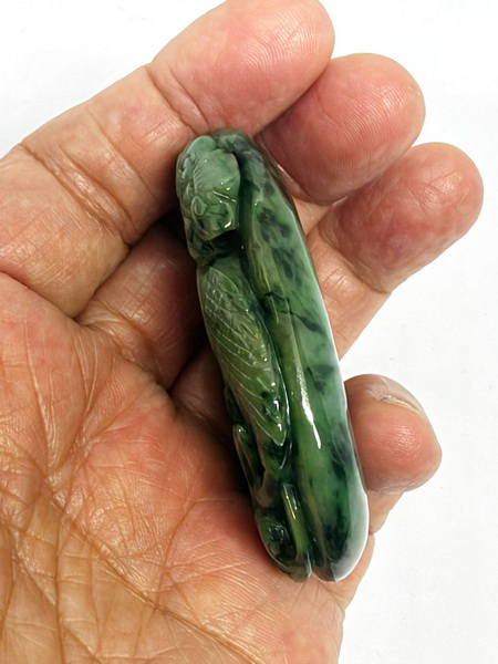 จี้ปลาหลีฮื้อหยกเขียวพม่า (Burmese Green Jade Fish Pandant)