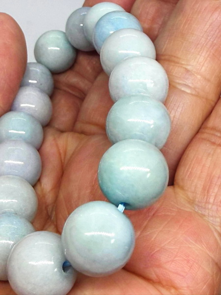 สร้อยข้อมือหยกฟ้าพาสเทลพม่า-13 มม. (Burmese Blue Jade Bracelet)
